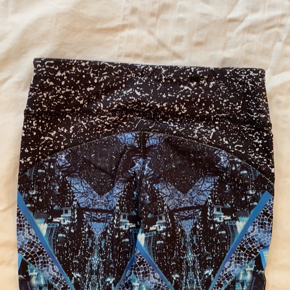 Nike blue pattern running leggings size small - Picture 5 of 5